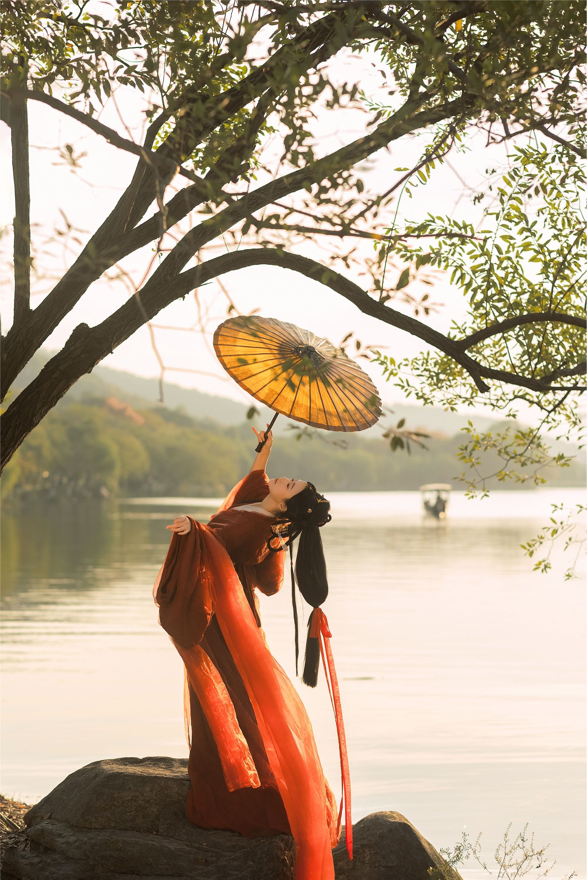 YITUYU艺图语 2025.01.27 落日熔金 江月月月